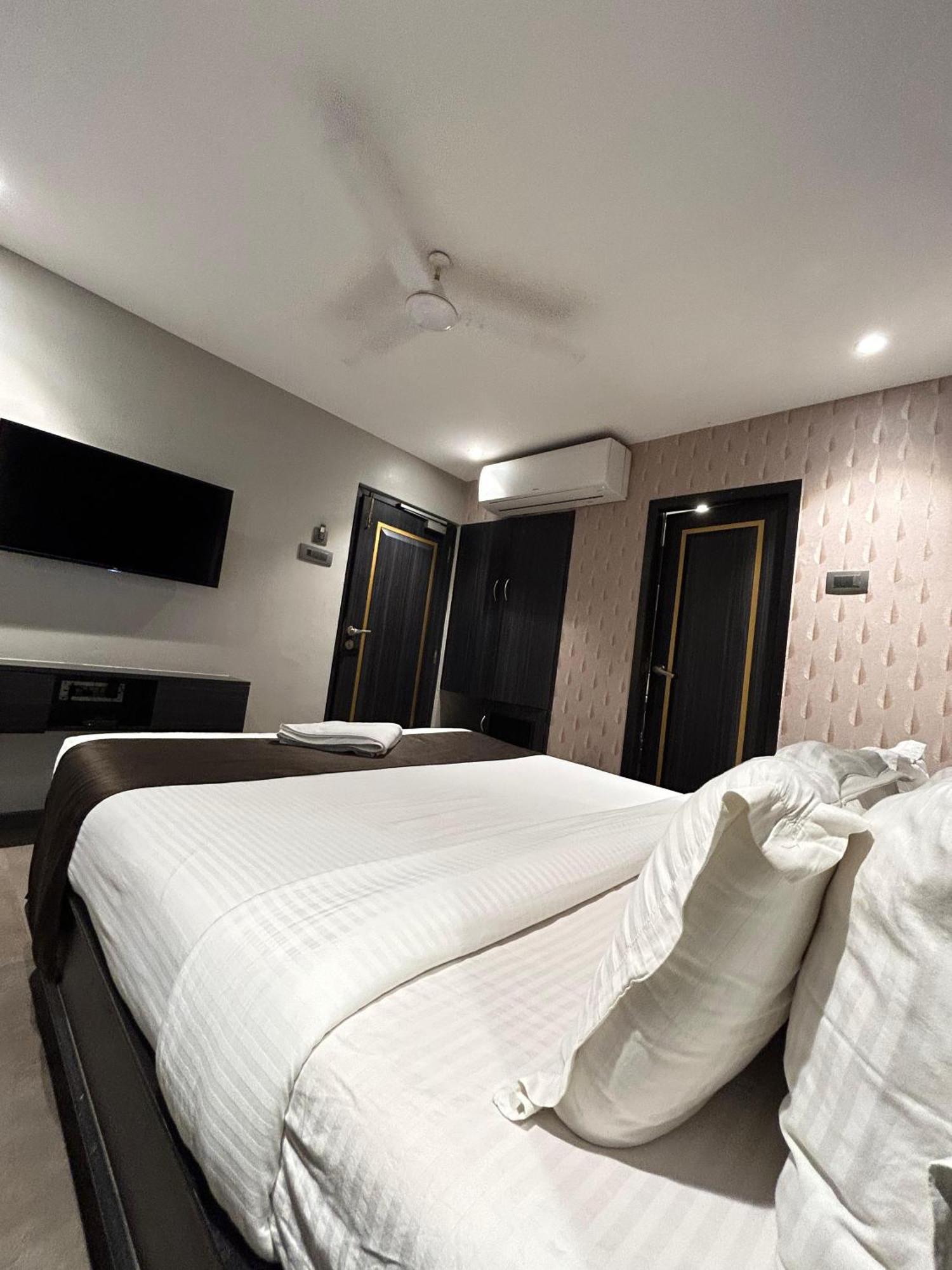 Gulf Hotel Mumbai- The Boutique Hotel Colaba Mumbai  Buitenkant foto