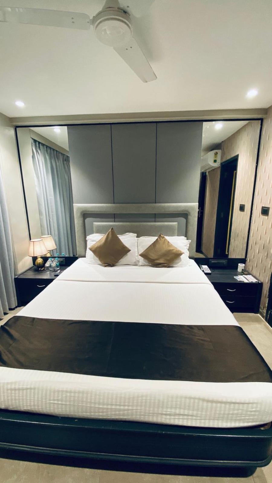 Gulf Hotel Mumbai- The Boutique Hotel Colaba Mumbai  Buitenkant foto