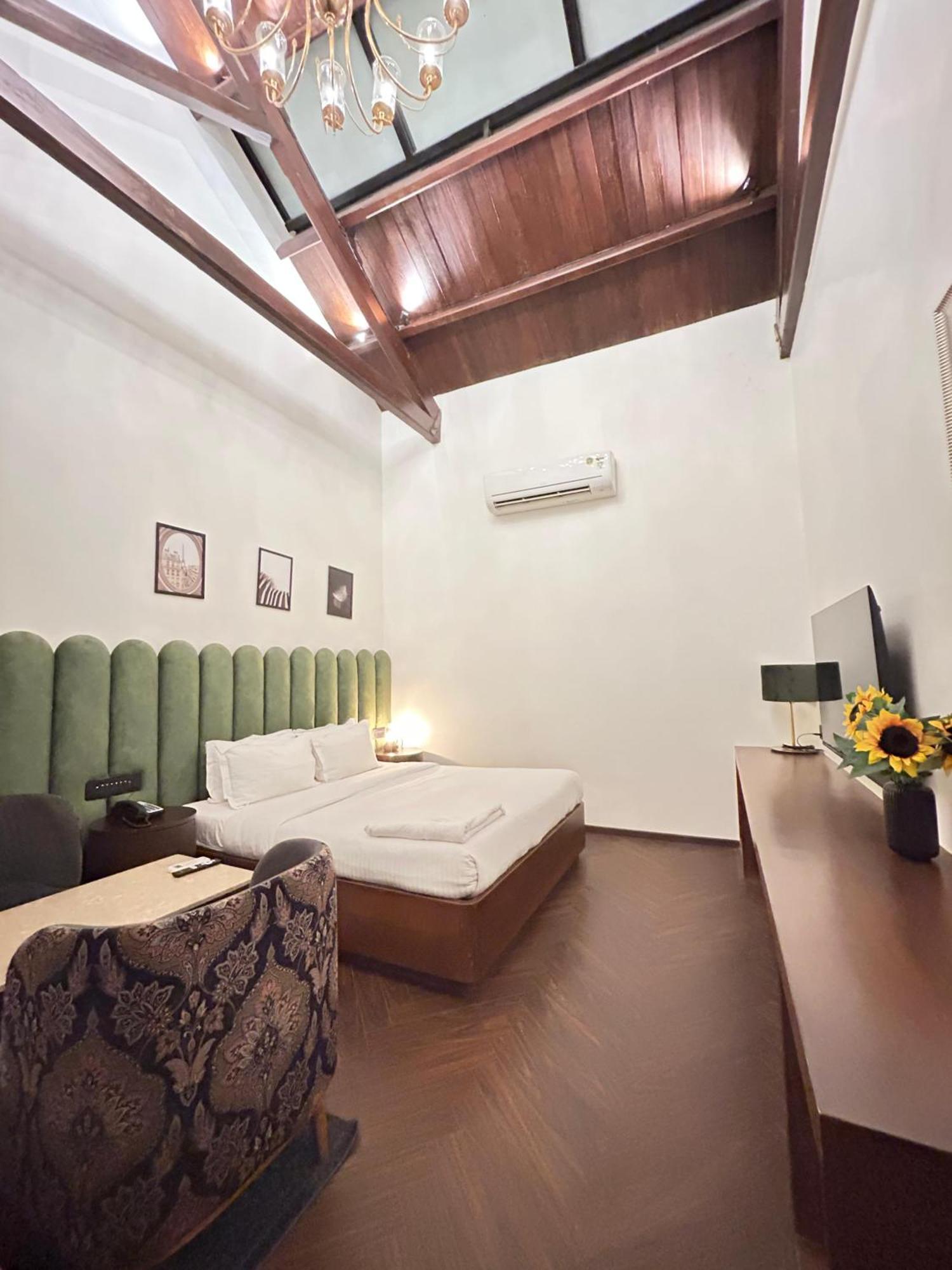 Gulf Hotel Mumbai- The Boutique Hotel Colaba Mumbai  Buitenkant foto