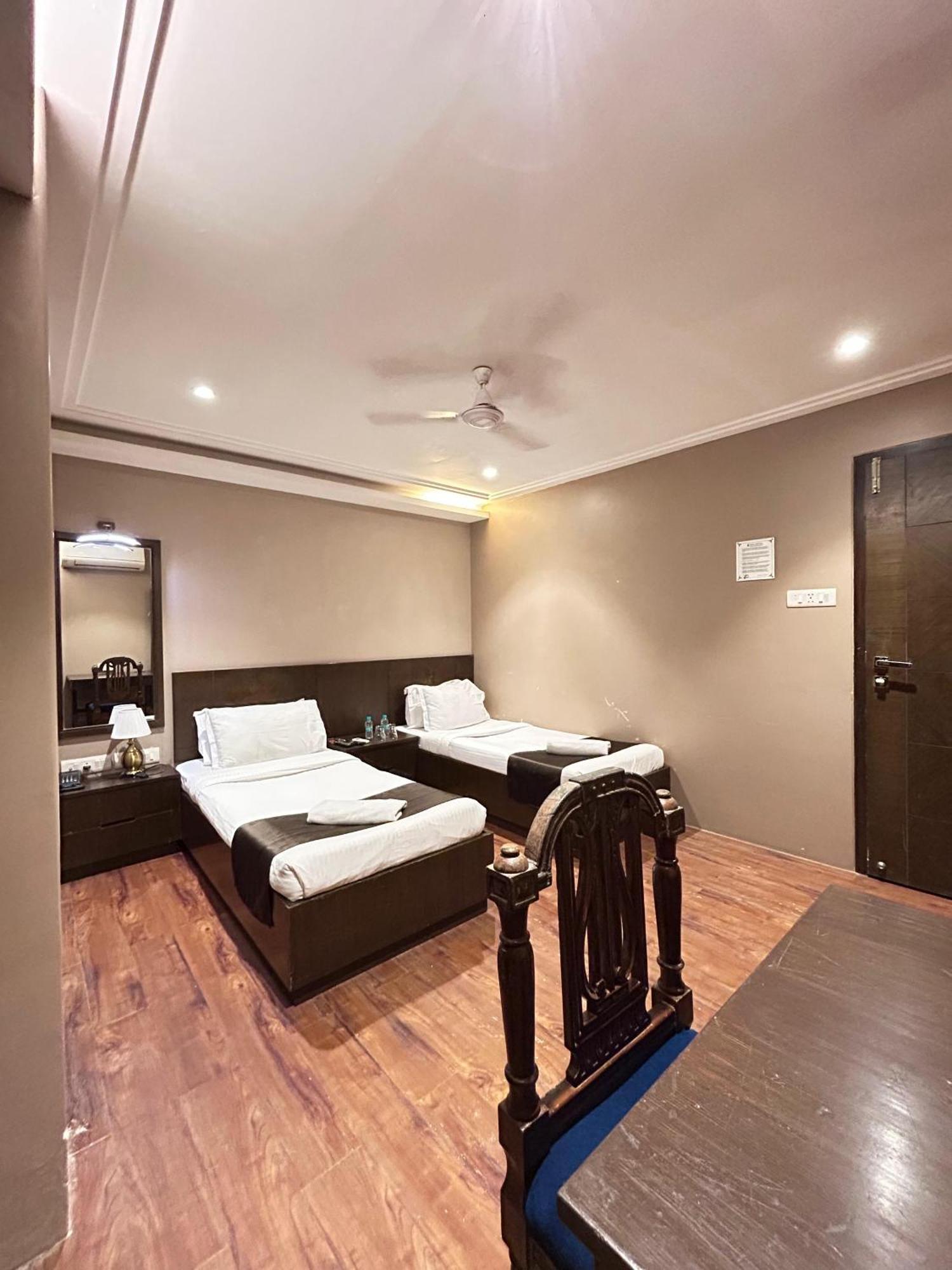 Gulf Hotel Mumbai- The Boutique Hotel Colaba Mumbai  Buitenkant foto