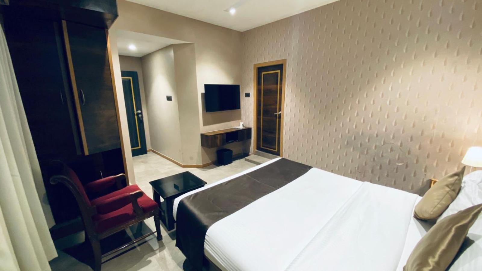 Gulf Hotel Mumbai- The Boutique Hotel Colaba Mumbai  Buitenkant foto